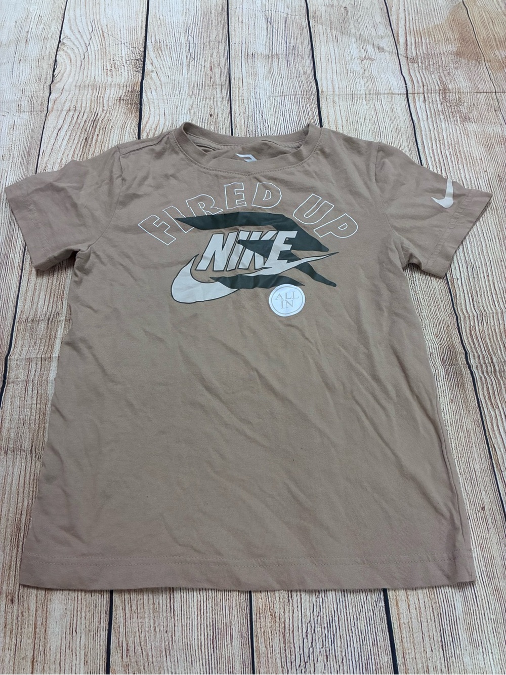 Boys Nike T Shirt Size S